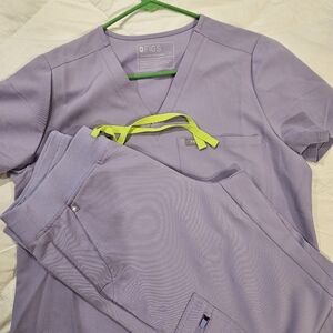 Figs Lavender Scrub Top